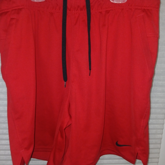 Nike Red Sports Shorts with Black Logo - Picture 3 of 6